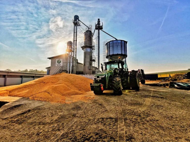 Alsódobsza község déli végében van az AGRO-TÁR Kft. telephelye.